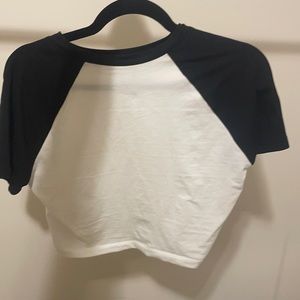 Black sleeved crop top